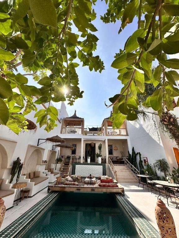 صورة من دار السلام